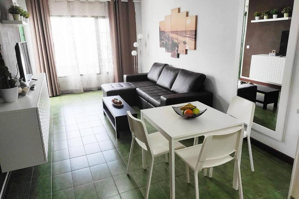 Apartamento Bellaloe Тіас Екстер'єр фото